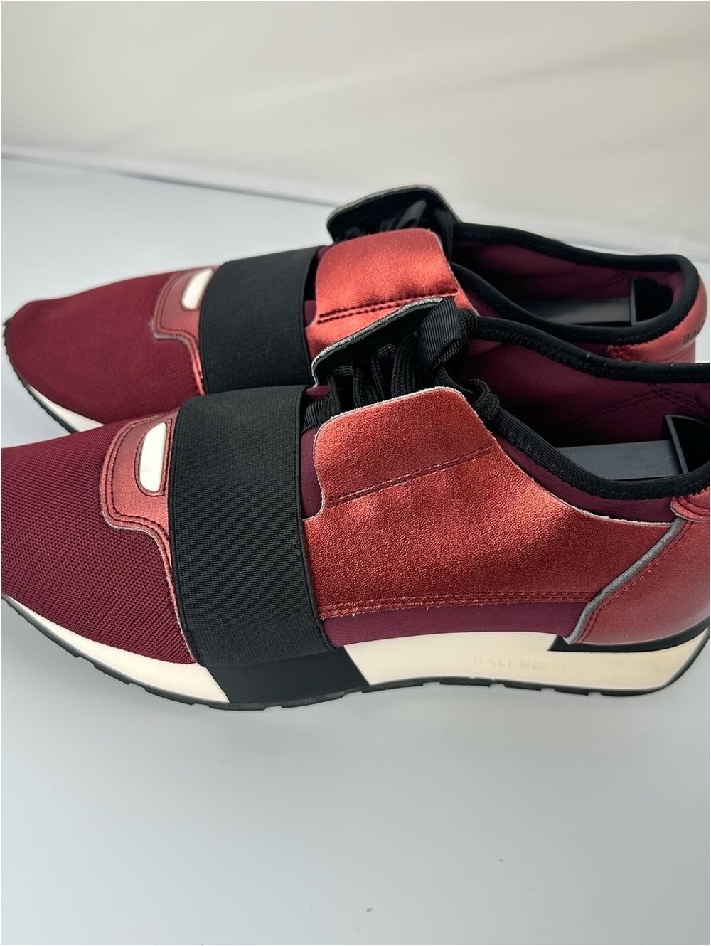 Balenciaga Race Runner woman’s sneakers. Burgundy and Black. Like new! - Picture 3 of 9